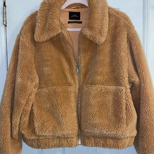 Fluffy zip-up jacket